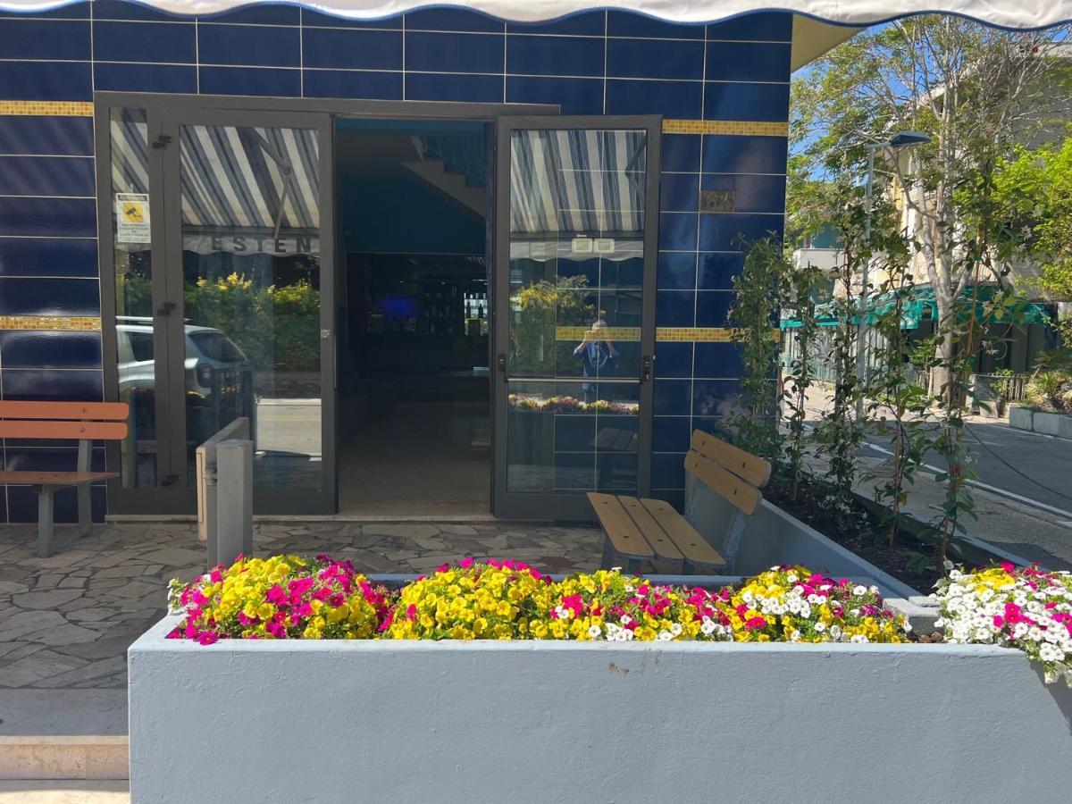 Hotel Estense ريميني المظهر الخارجي الصورة