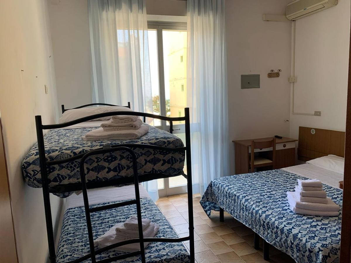 Hotel Estense ريميني المظهر الخارجي الصورة