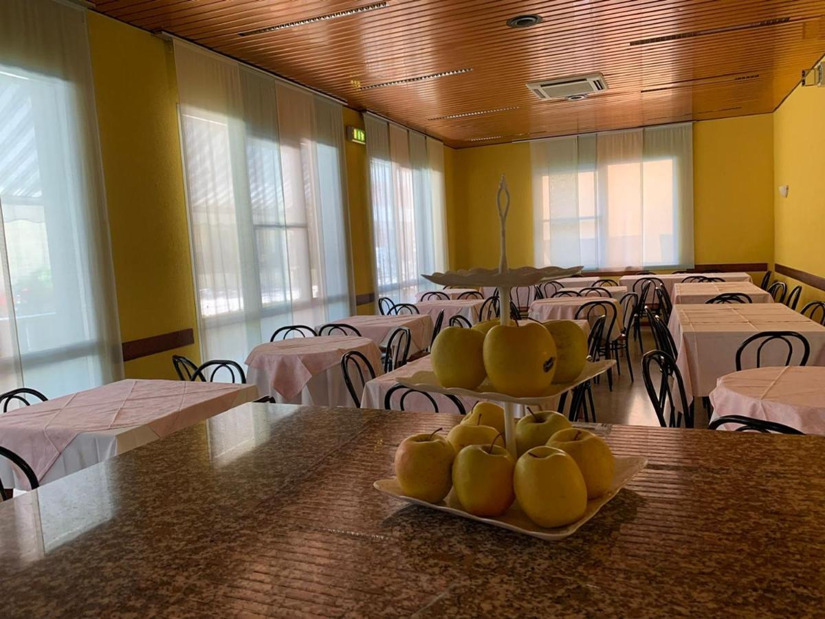Hotel Estense ريميني المظهر الخارجي الصورة